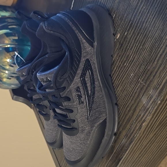 Fila memory speed chaser 4  size 7 - Picture 2 of 4